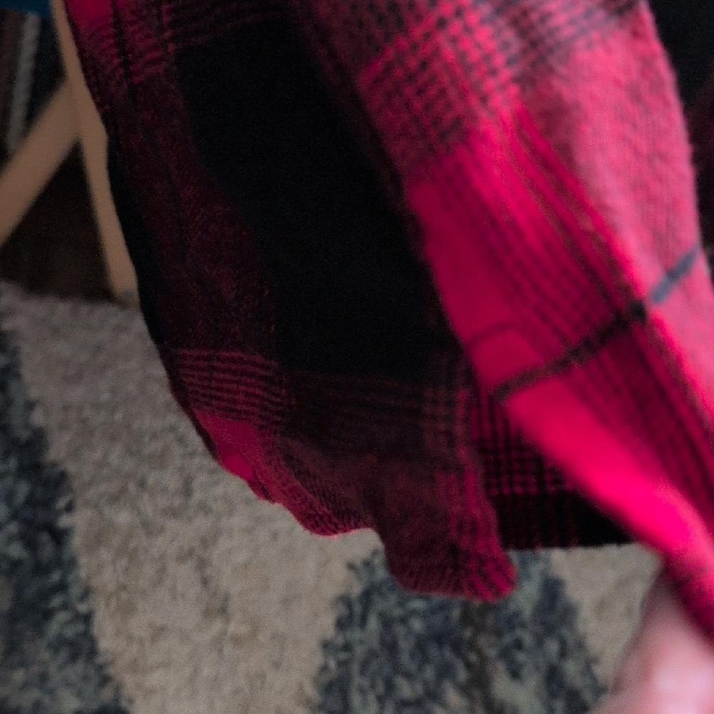 Old Navy Red and Black Plaid Button Down Shirt Flannel - Picture 5 of 5